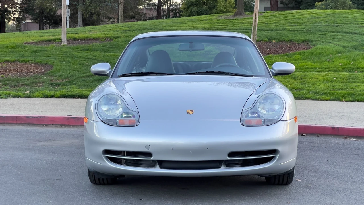 1999 Porsche 996 Carrera - Image 10 of 31