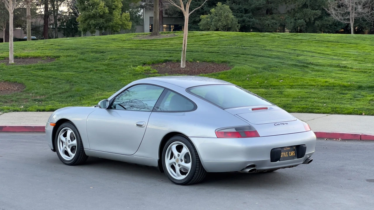 1999 Porsche 996 Carrera - Image 29 of 31