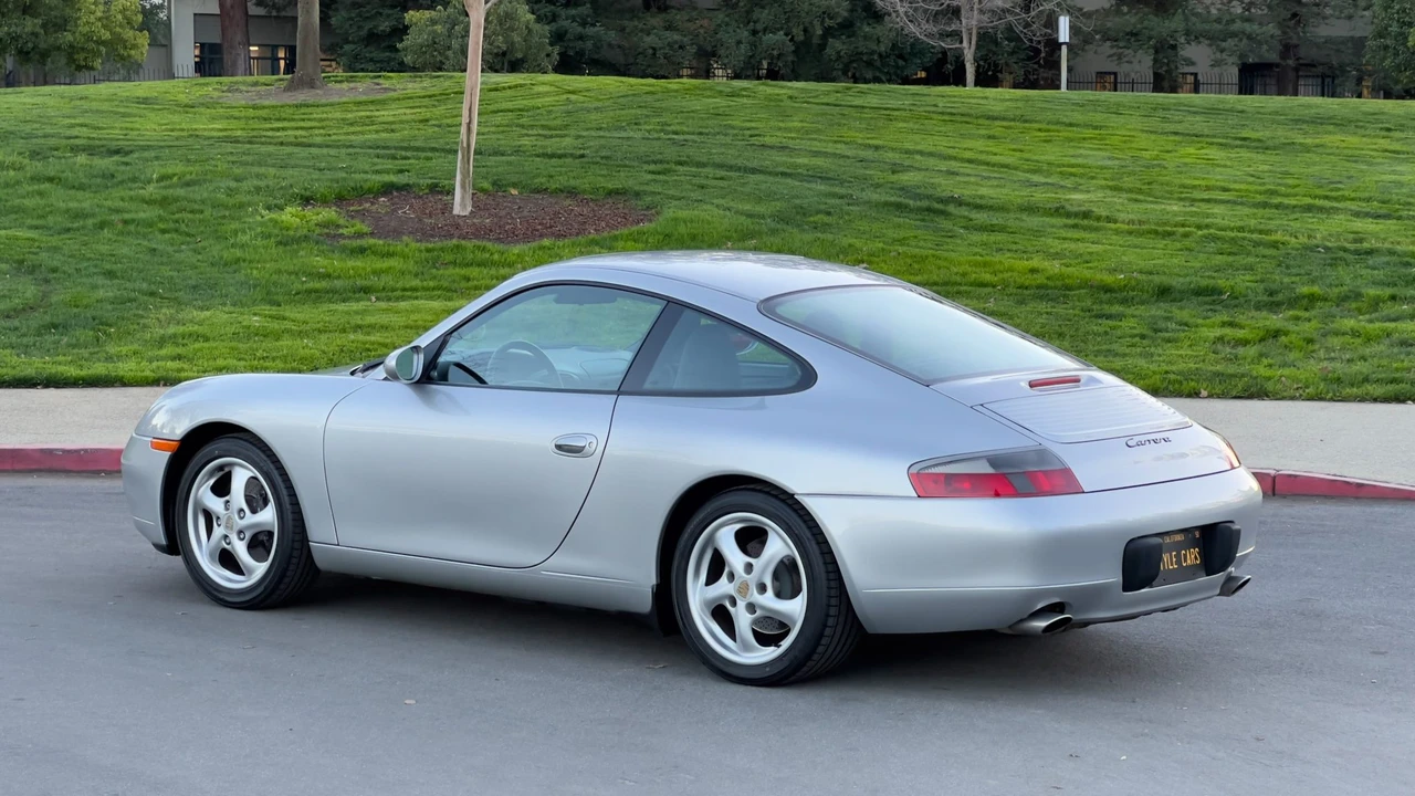 1999 Porsche 996 Carrera - Image 30 of 31