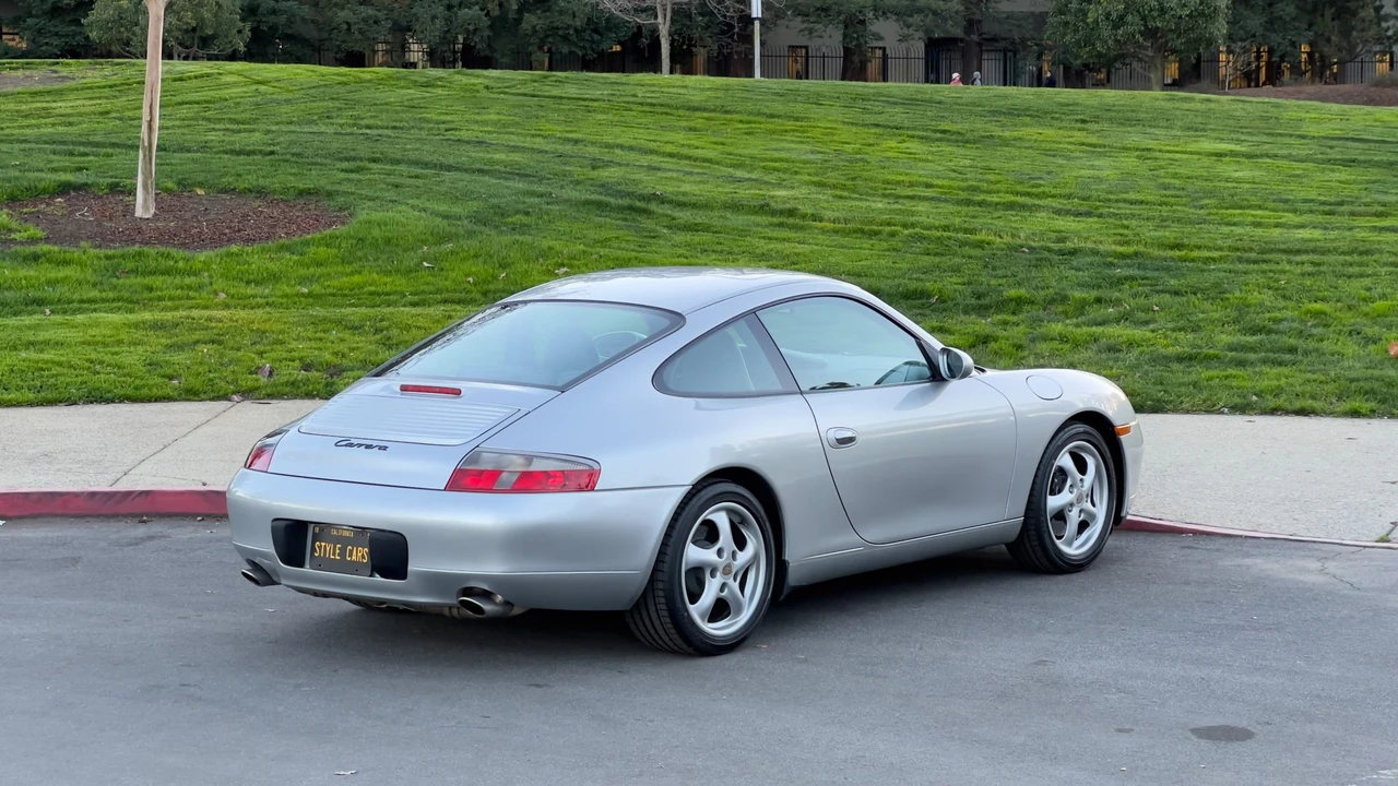 1999 Porsche 996 Carrera - Image 22 of 31