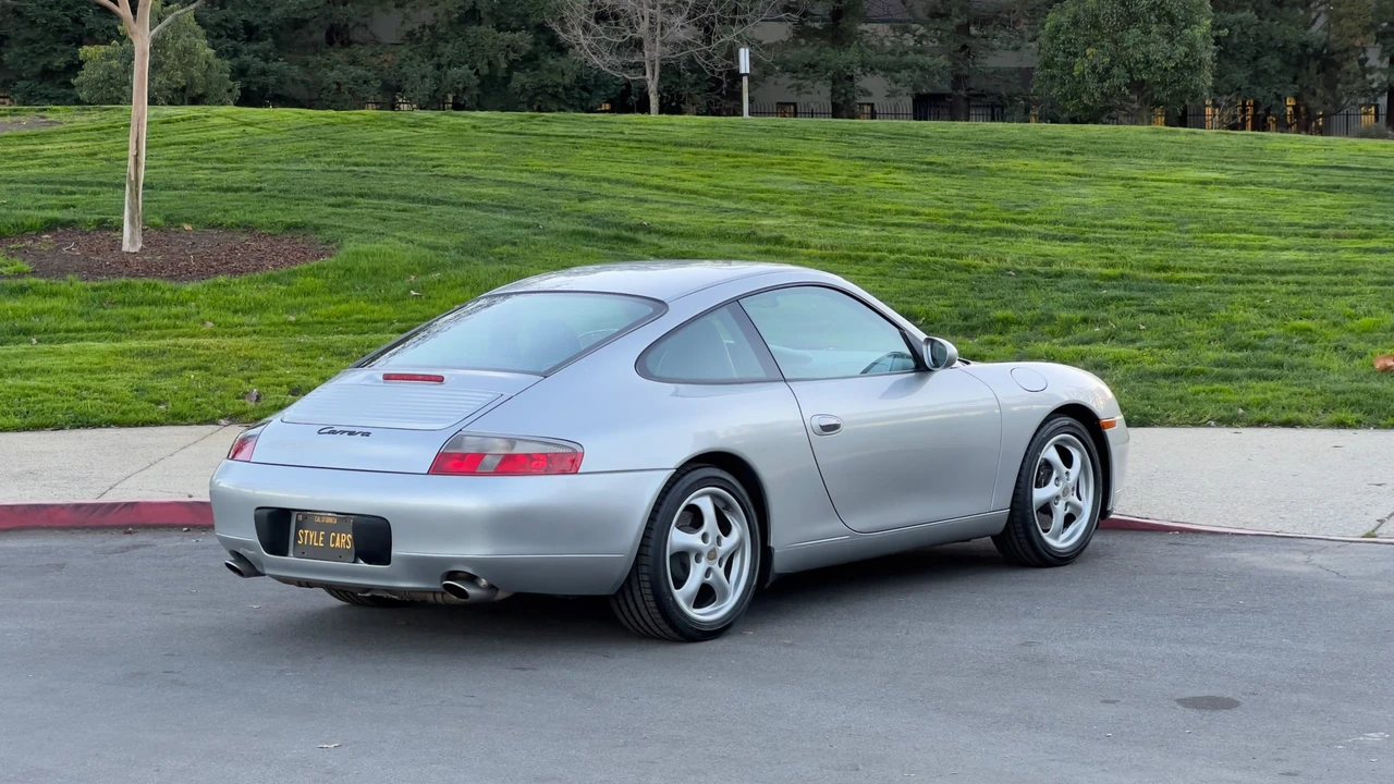 1999 Porsche 996 Carrera - Image 21 of 31