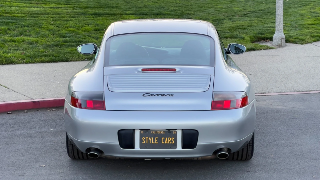 1999 Porsche 996 Carrera - Image 26 of 31