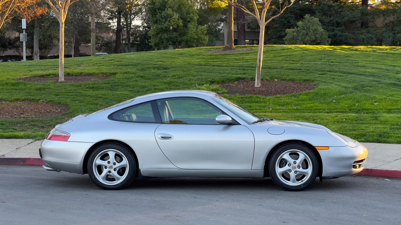 1999 Porsche 996 Carrera - Image 19 of 31