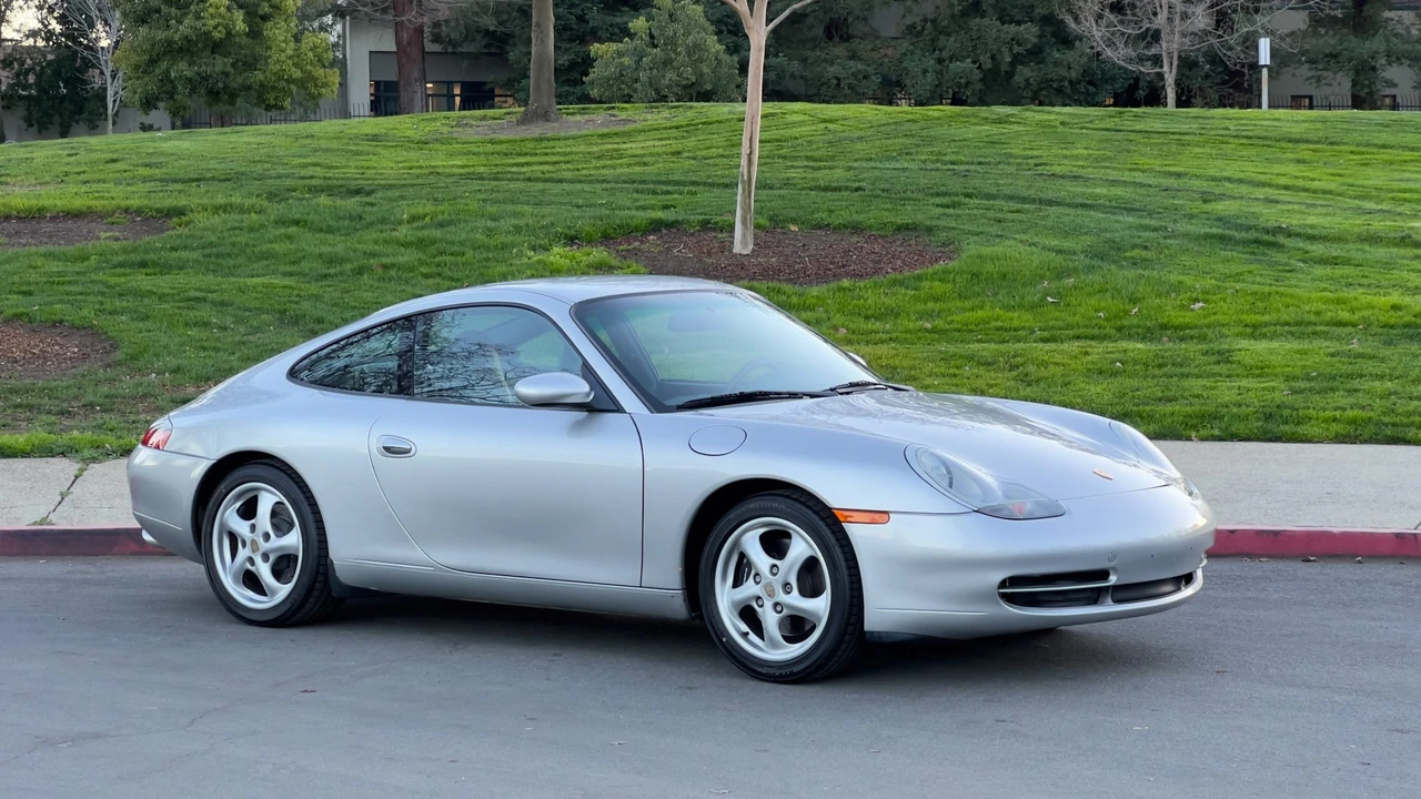 1999 Porsche 996 Carrera - Image 16 of 31