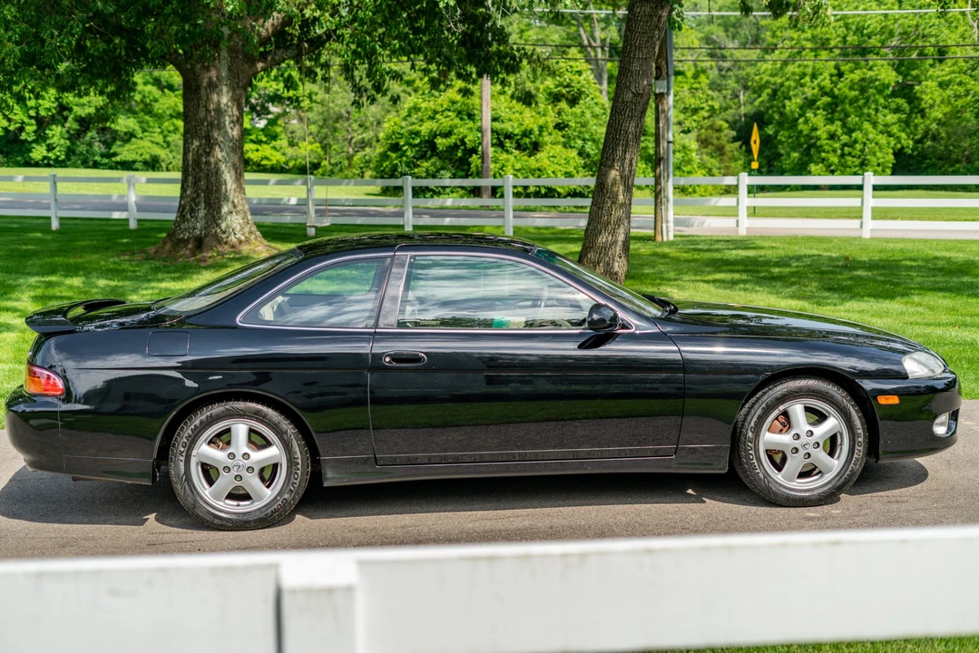 2000 Lexus SC400 - Image 13 of 31