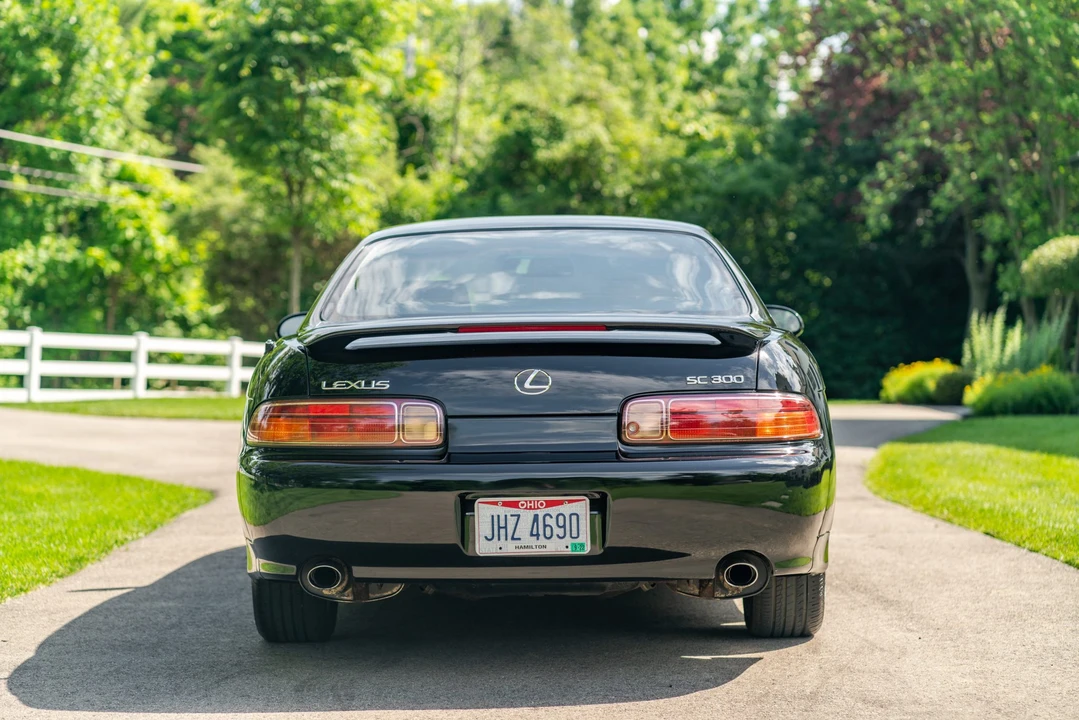 2000 Lexus SC400 - Image 10 of 31