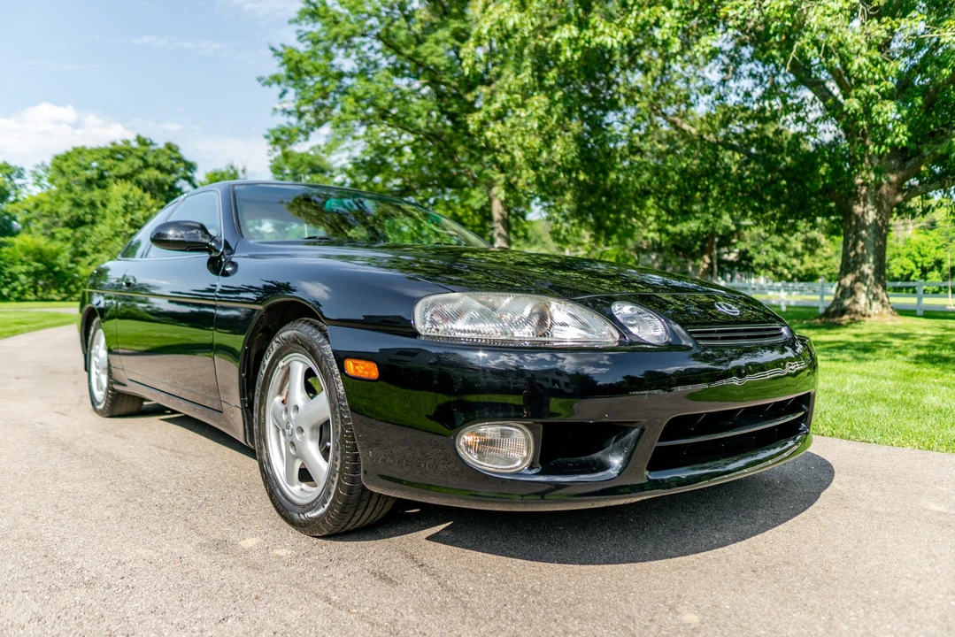 2000 Lexus SC400 - Image 2 of 31