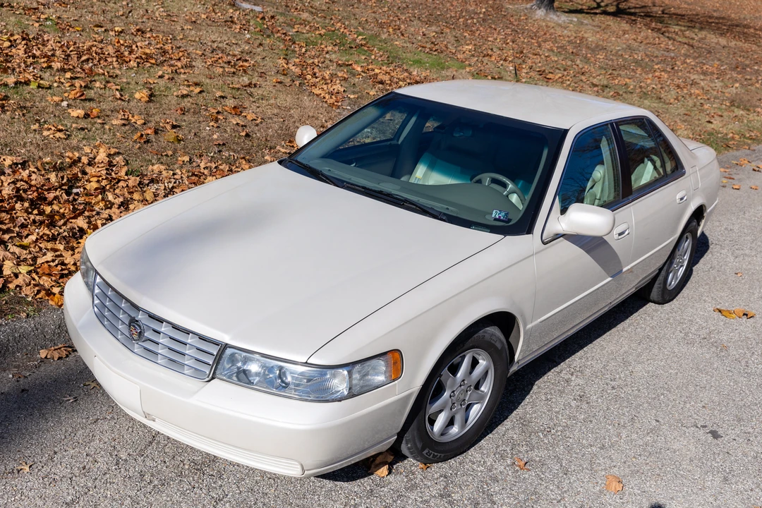 2001 Cadillac Seville - Image 2 of 31