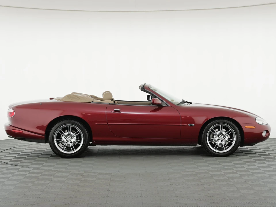 2001 Jaguar X100 XK8 - Image 18 of 31