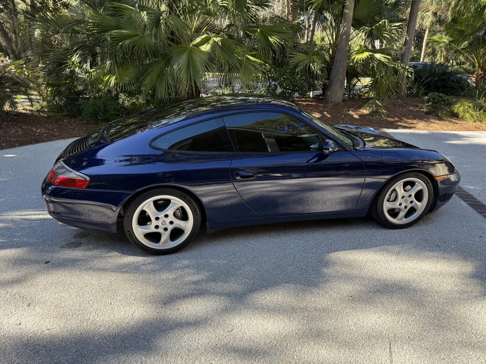 2001 Porsche 996 Carrera 4 - Image 22 of 31