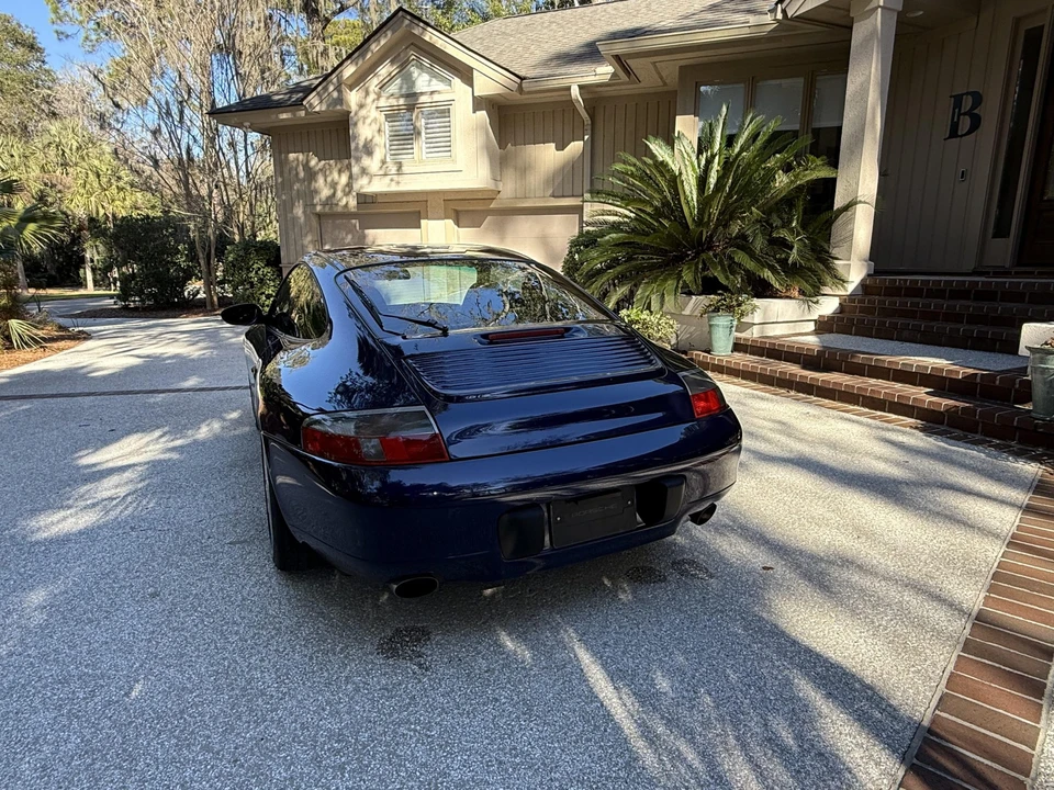 2001 Porsche 996 Carrera 4 - Image 12 of 31