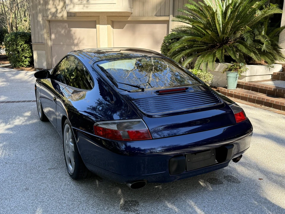 2001 Porsche 996 Carrera 4 - Image 10 of 31