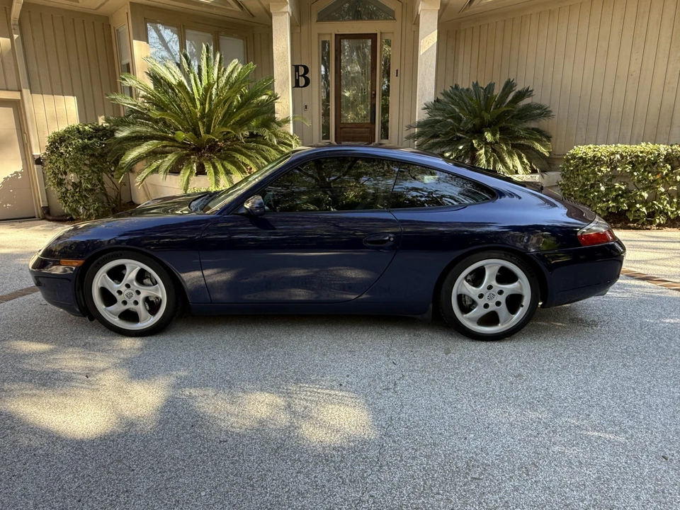2001 Porsche 996 Carrera 4 - Image 6 of 31