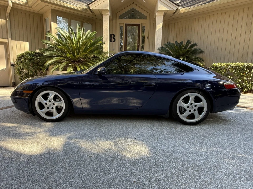 2001 Porsche 996 Carrera 4 - Image 7 of 31