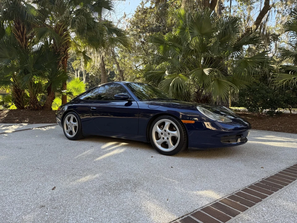 2001 Porsche 996 Carrera 4 - Image 26 of 31