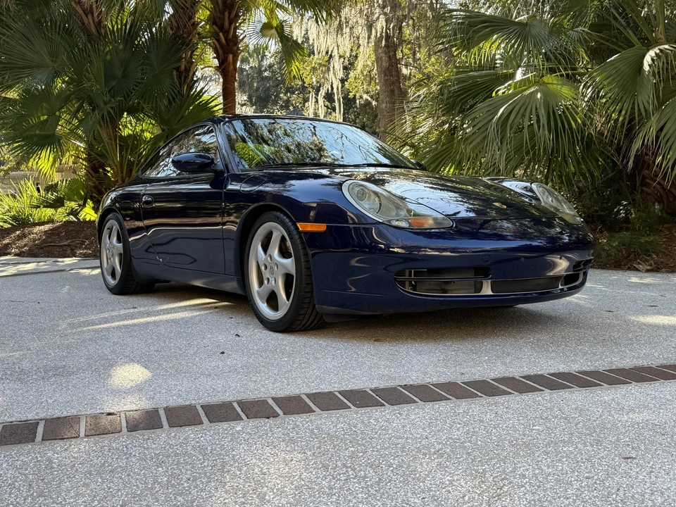 2001 Porsche 996 Carrera 4 - Image 27 of 31