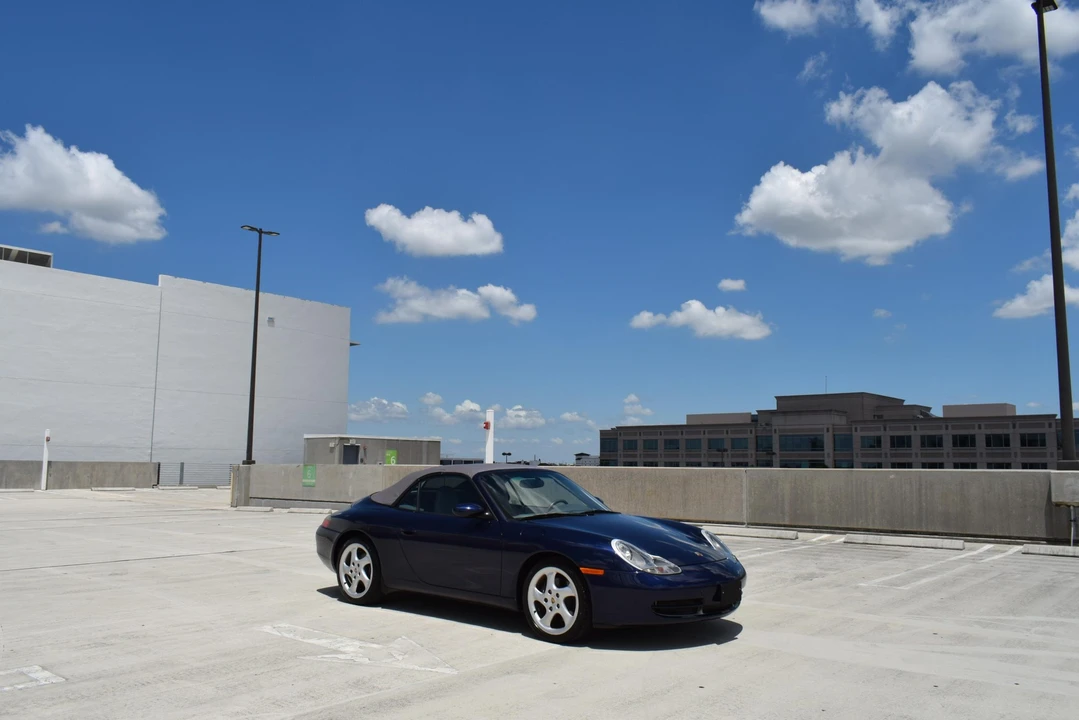 2001 Porsche 996 Carrera - Image 15 of 31
