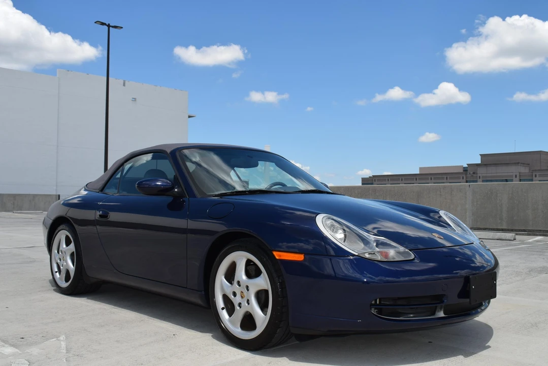 2001 Porsche 996 Carrera - Image 16 of 31