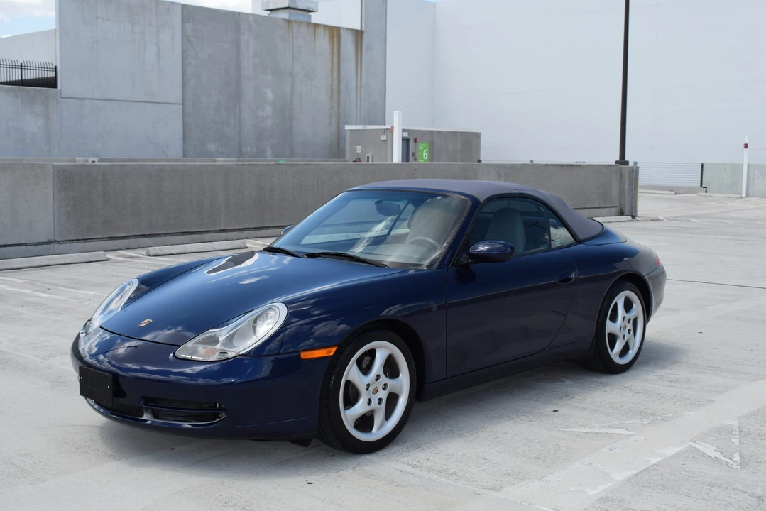 2001 Porsche 996 Carrera - Image 6 of 31