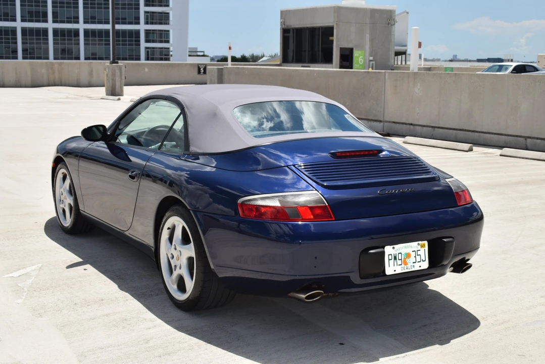 2001 Porsche 996 Carrera - Image 9 of 31