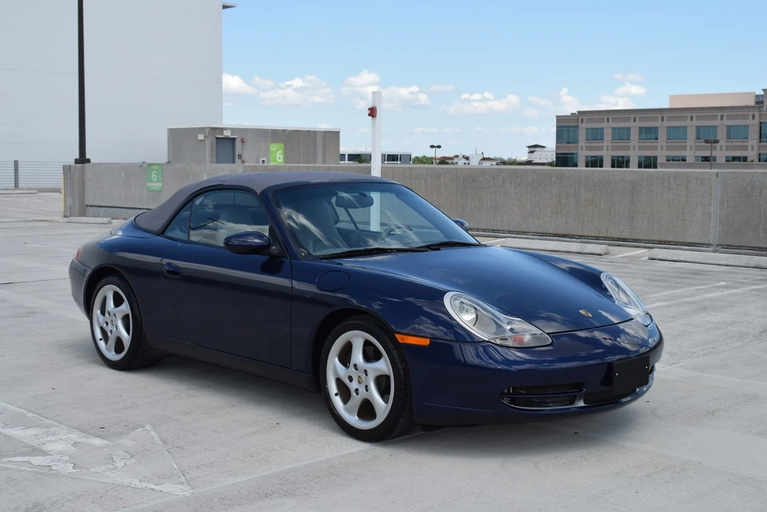 2001 Porsche 996 Carrera - Image 2 of 31
