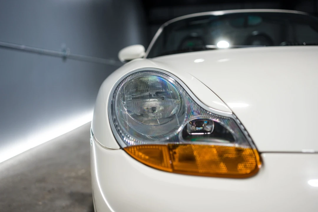 2001 Porsche 986 Boxster - Image 16 of 31