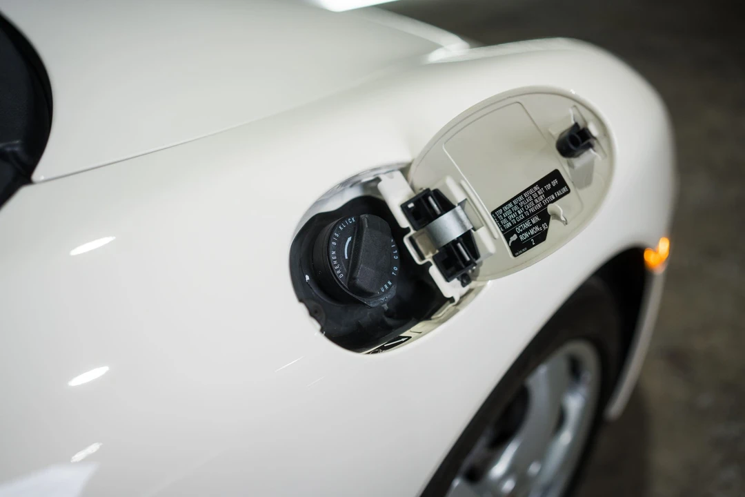 2001 Porsche 986 Boxster - Image 25 of 31