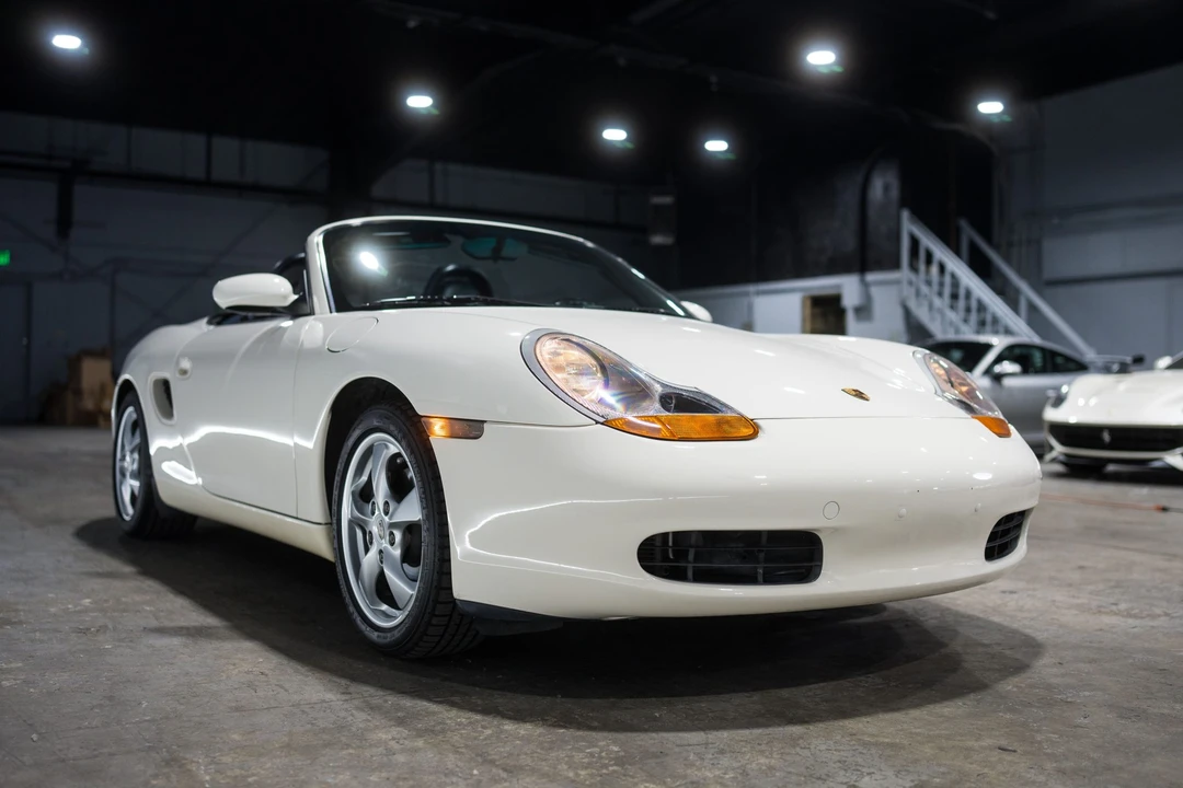 2001 Porsche 986 Boxster - Image 9 of 31