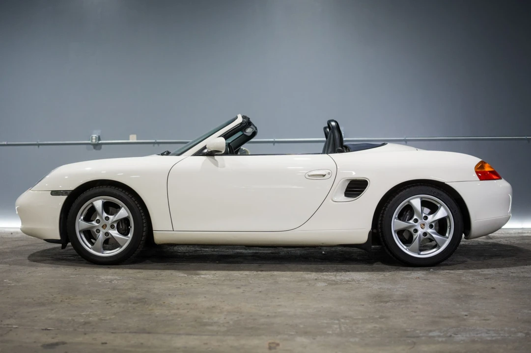 2001 Porsche 986 Boxster - Image 3 of 31