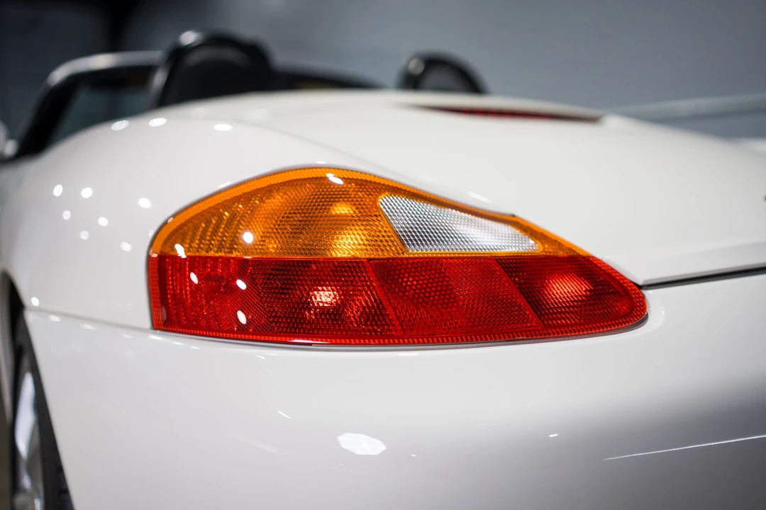 2001 Porsche 986 Boxster - Image 19 of 31
