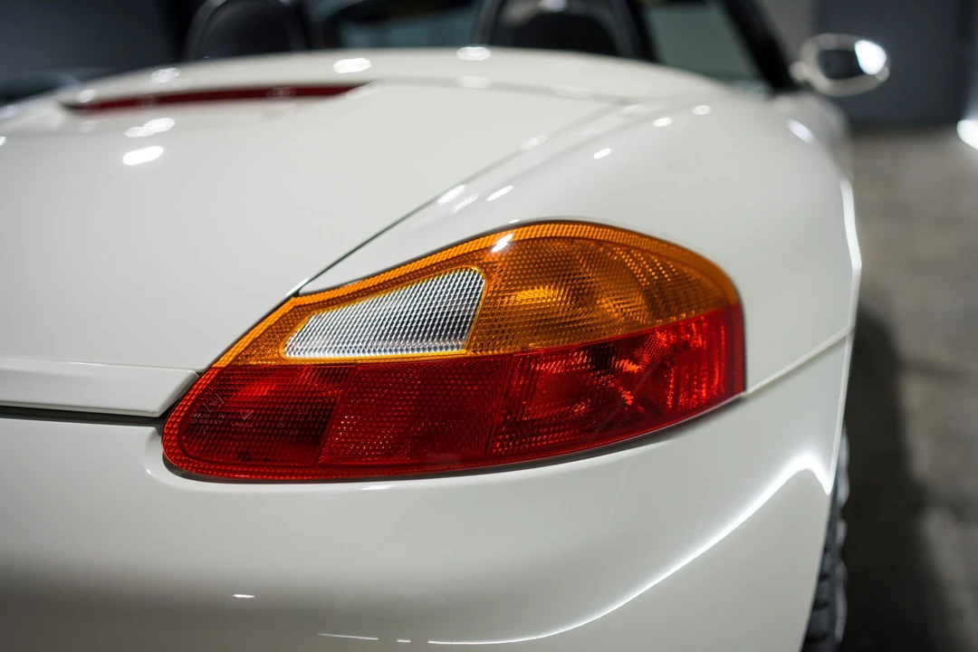 2001 Porsche 986 Boxster - Image 22 of 31