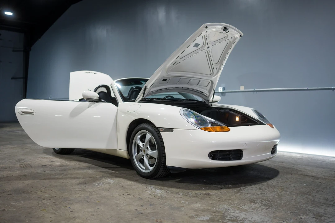 2001 Porsche 986 Boxster - Image 15 of 31