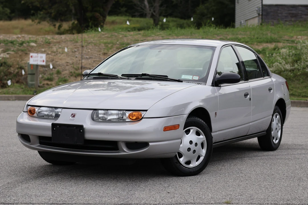 2001 Saturn - Image 4 of 31