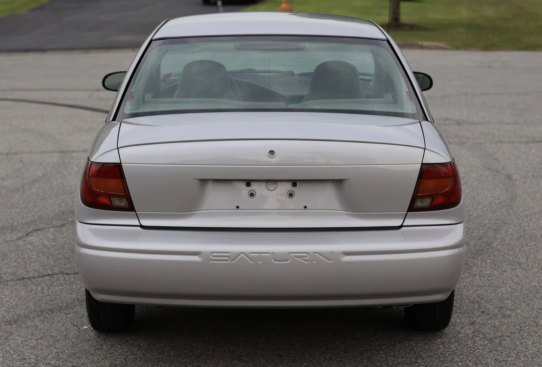2001 Saturn - Image 11 of 31