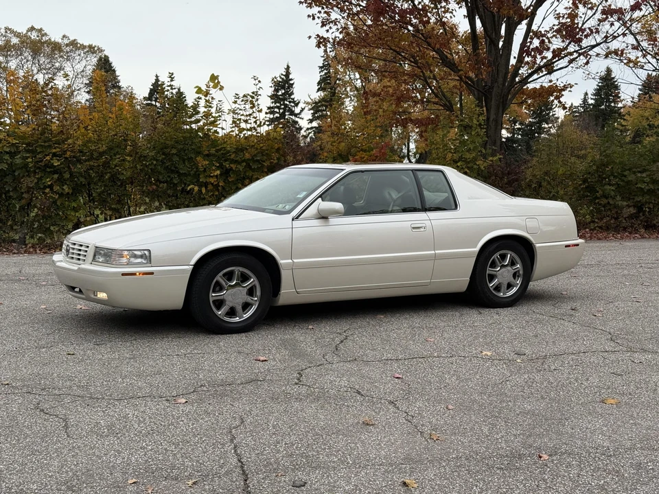 2002 Cadillac Eldorado 12th Gen - Image 2 of 31