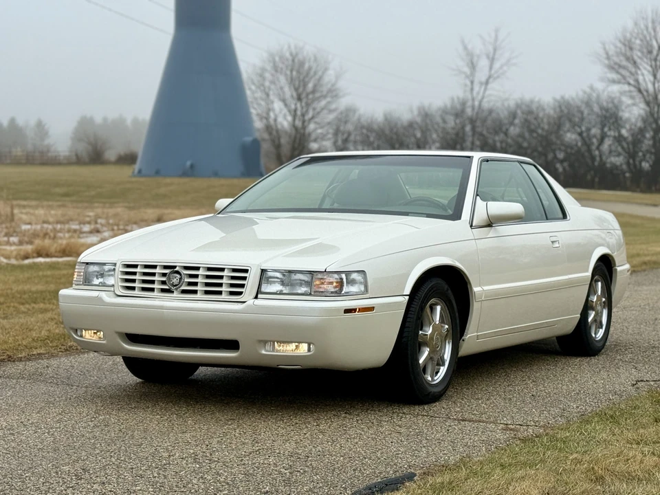 2002 Cadillac Eldorado 12th Gen - Image 4 of 31