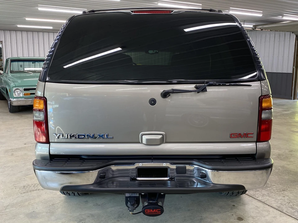 2002 GMC Yukon 2nd Gen - Image 12 of 31
