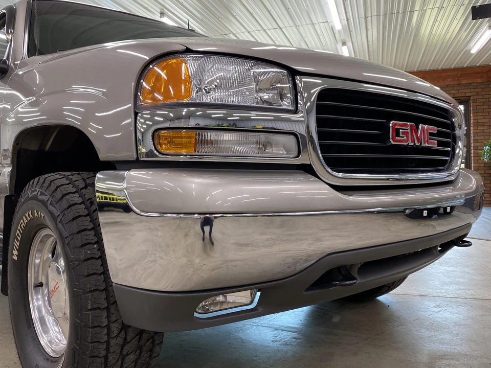 2002 GMC Yukon 2nd Gen - Image 28 of 31
