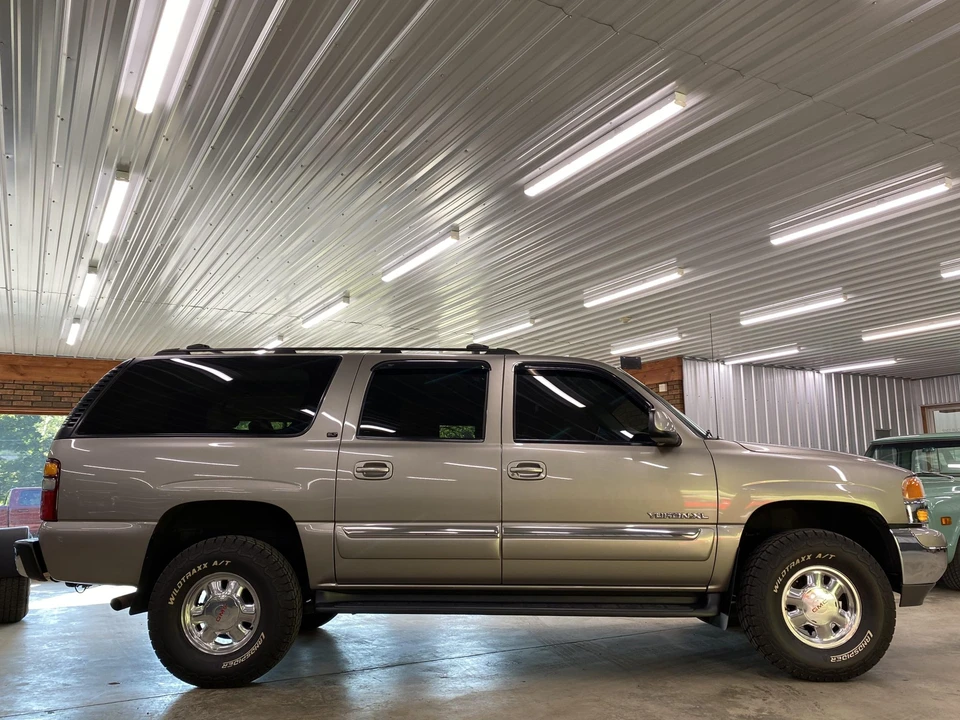 2002 GMC Yukon 2nd Gen - Image 15 of 31