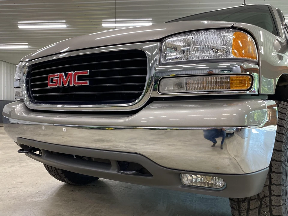 2002 GMC Yukon 2nd Gen - Image 29 of 31