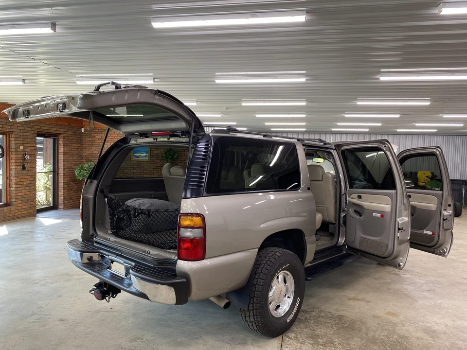 2002 GMC Yukon 2nd Gen - Image 19 of 31