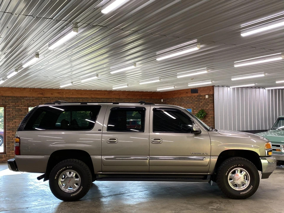 2002 GMC Yukon 2nd Gen - Image 16 of 31