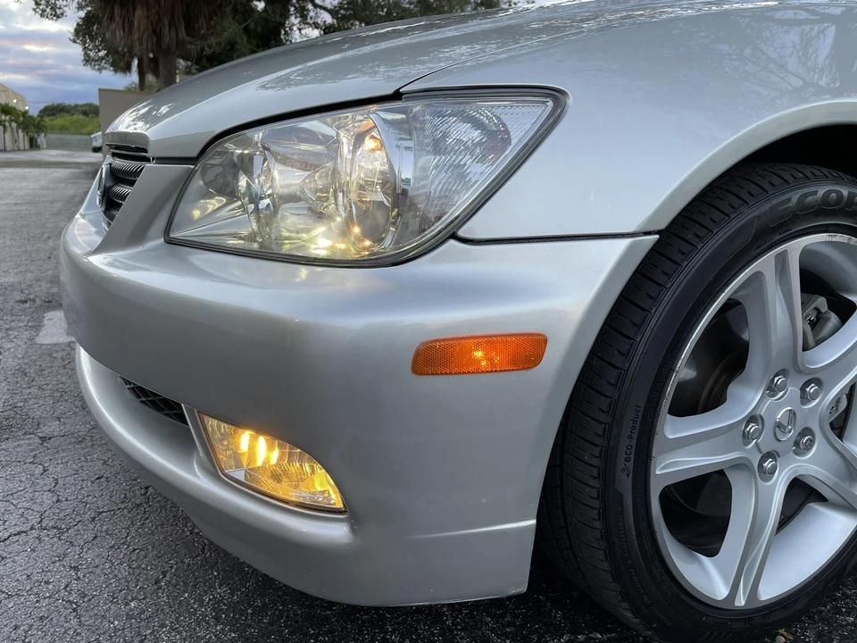 2002 Lexus IS 1st Gen - Image 22 of 31
