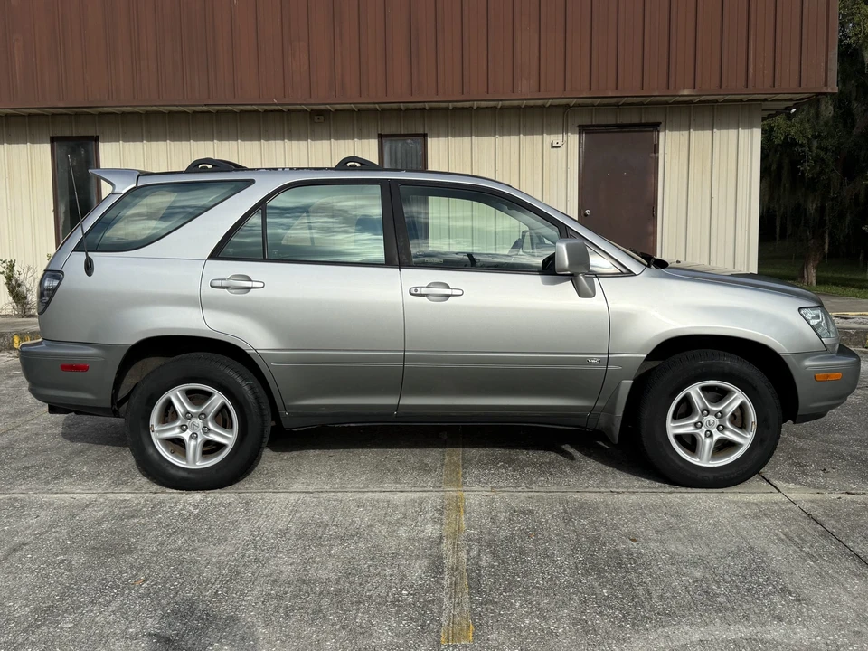 2002 Lexus RX 1st Gen - Image 13 of 31
