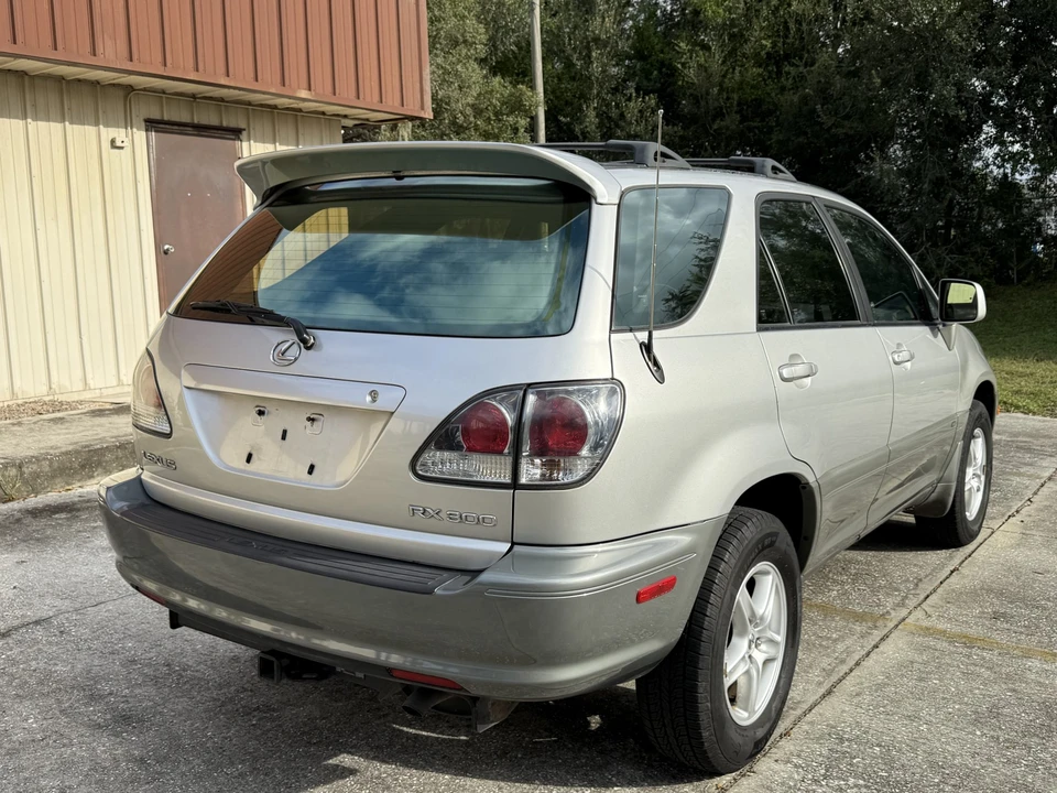 2002 Lexus RX 1st Gen - Image 9 of 31