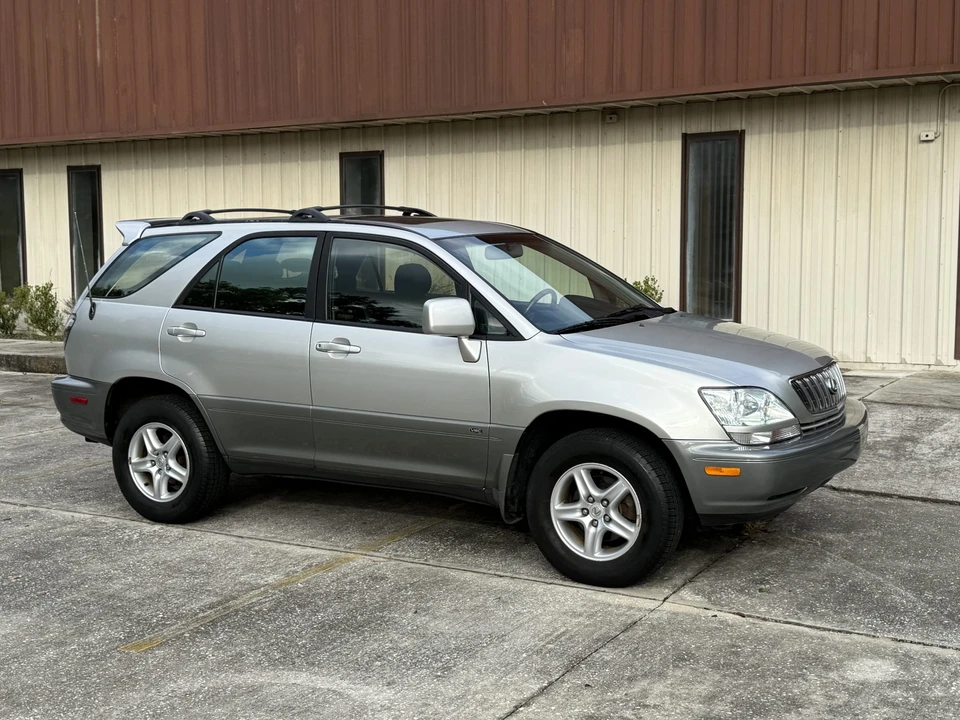 2002 Lexus RX 1st Gen - Image 15 of 31
