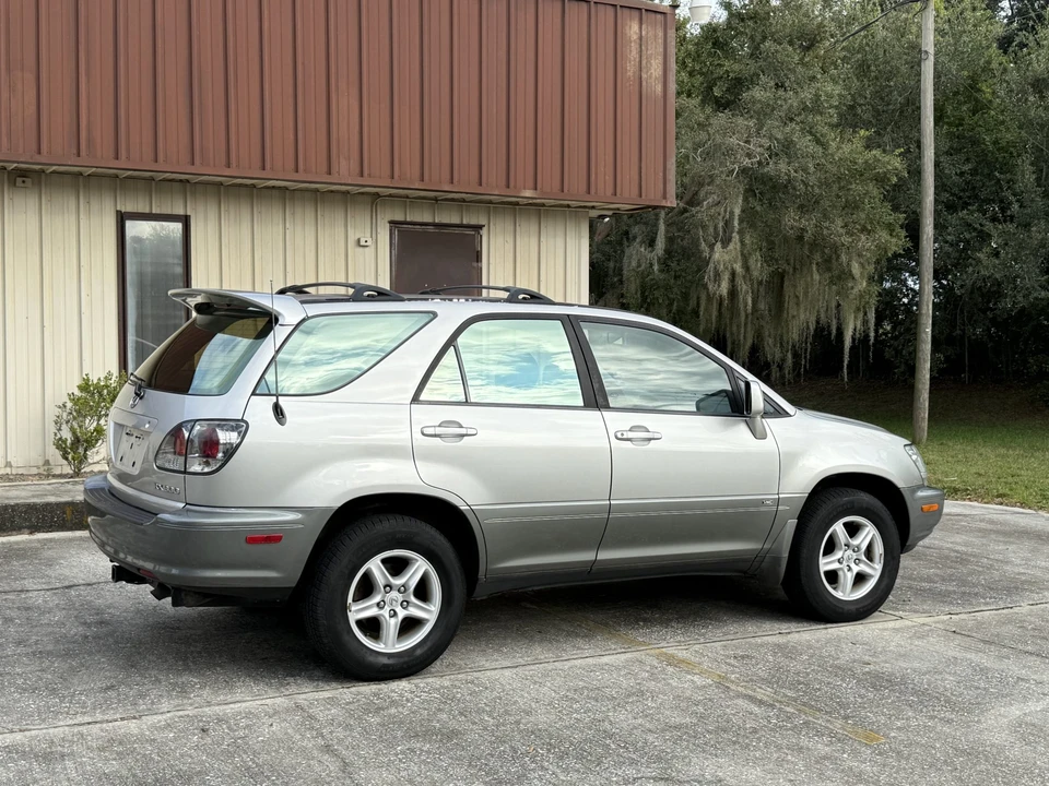 2002 Lexus RX 1st Gen - Image 12 of 31