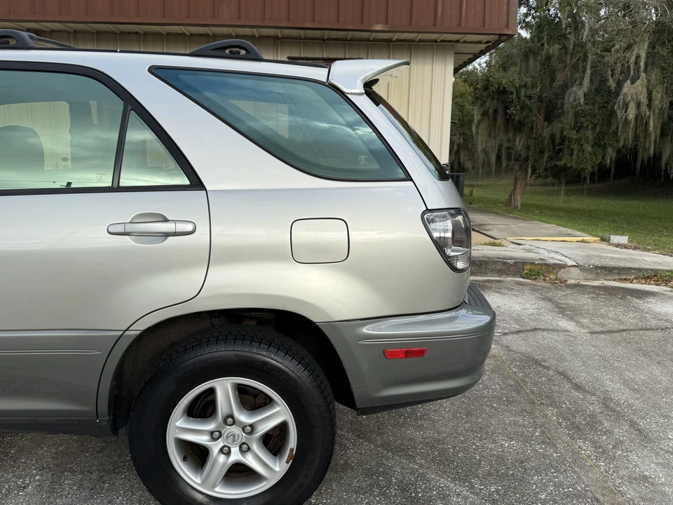 2002 Lexus RX 1st Gen - Image 25 of 31