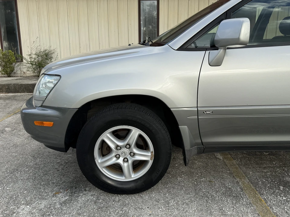2002 Lexus RX 1st Gen - Image 22 of 31