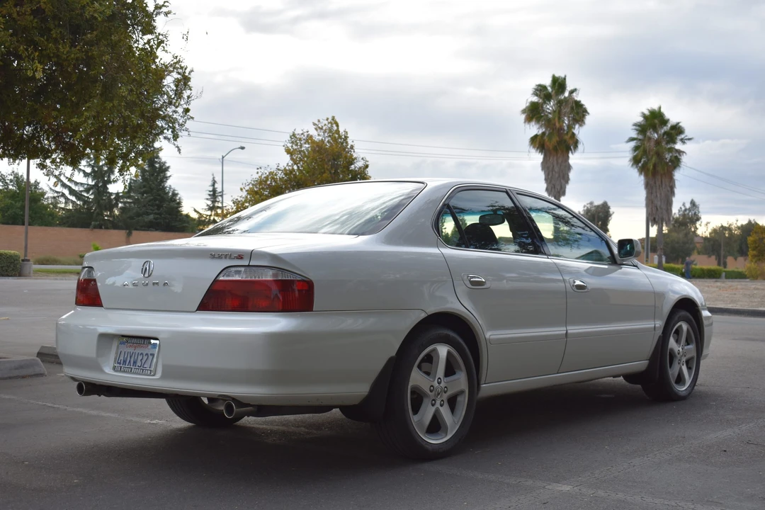 2003 Acura TL 2nd Gen - Image 16 of 31